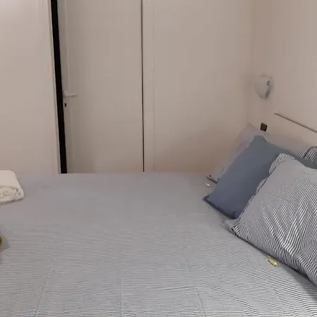 Giovida Affitti Turistici Couette-café *